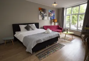 HOLT Hotel - Room