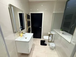 Luxury home 5 bedroom 3 bathroom games room parking - Badeværelse