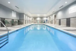 Hilton Garden Inn Omaha Aksarben Village - Piscine