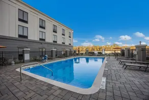 Holiday Inn Express Hotel & Suites PERRY by IHG - Piscina