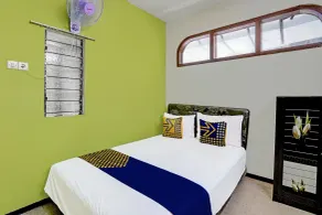 SPOT ON 91716 Kost Yy Syariah - Room