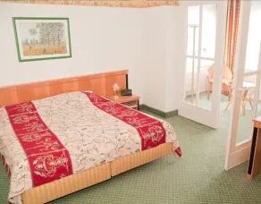 City Hotel - Room
