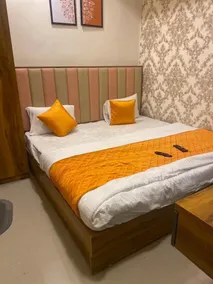 Krishna Hotel Gandhinagar - Rom