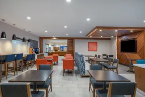 Holiday Inn Express Portland SE - Clackamas Area by IHG - Restaurant