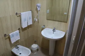 Le Sirene Bed and Breakfast - Bathroom