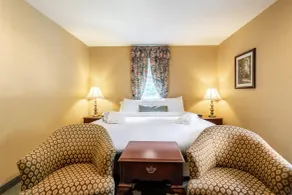 Traditions Hotel & Spa Johnson City - Binghamton, an Ascend Collection Hotel - Room