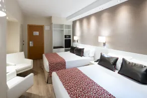 Hotel Catalonia Castellnou - Chambre