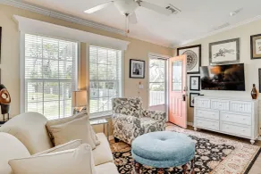 4 Mi to Fort Myers Beach: Home w/ Resort Perks! - Intérieur