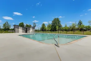 5 Mi to Walmart Amp: Modern Townhome w/ Yard! - Interiör