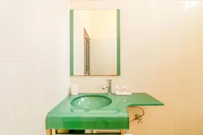 OYO 1684 Marina Suite Apartment Bali - Salle de bain