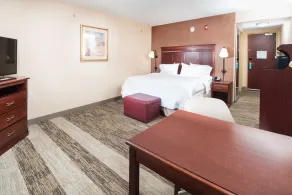 Hampton Inn & Suites Greensburg - Habitación
