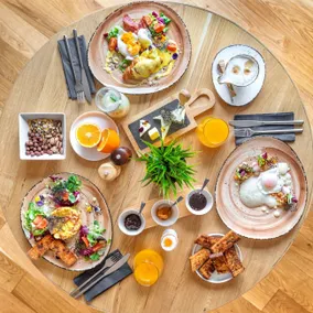 UpperHouse Suites & More - Restaurant