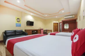 OYO 75331 Hareeya Hotel - Værelse