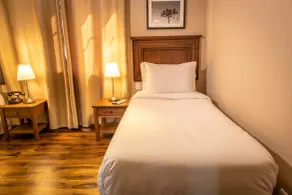 Flame Boutique Hotel by Unna - Room