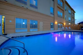 La Quinta by Wyndham Houston New Caney - Piscine