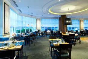 The Q - Quadro City Hotel - Restaurant