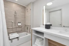 Wyndham Garden Anna - Room
