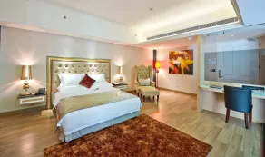 The Royal Pinnacle Hotel - Room