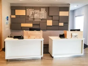 Holiday Inn Express & Suites - Charlotte NE - University Area by IHG - Réception