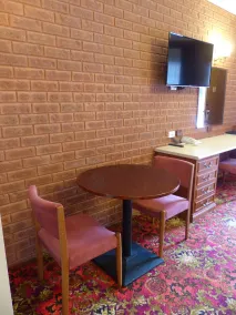 Meramie Motor Inn - Room