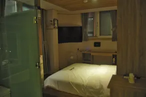 64 Inn Hotel - Zimmer