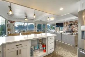 Waterfront Allyn Retreat w/ Guest House & Beach! - Innvendig