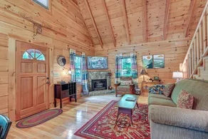 Serene Cabin < 1 Mi to Fairy Stone State Park! - Interiör