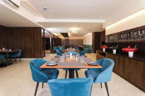 TreeHouse Vedanta Pride - Restaurant