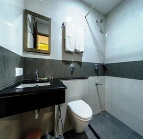 Sau Residency - Bathroom