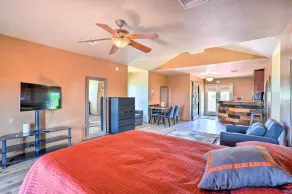 Unwind Poolside! Dreamy Desert Oasis in Phoenix - Interiør