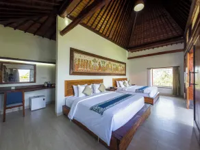 Giriya Amerta Hotel - Habitación