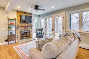 Modern Nellysford Getaway on 40 Private Acres! - Interiør