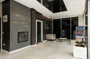 SV Chrome by AJ Boutique Hotel - Reception