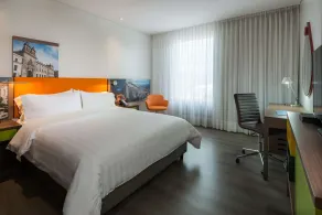 Hampton by Hilton Bogota Airport - Room