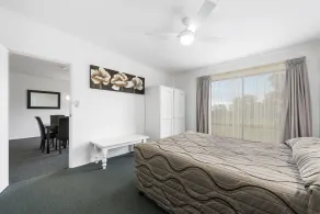 Comfort Inn & Suites Riverland - Room