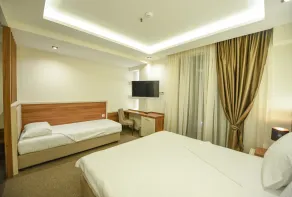 Hotel Lazaro - Room