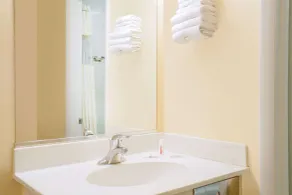 Days Inn by Wyndham St. George - Salle de bain