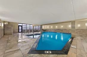 Best Western Plus Toronto North York Hotel & Suites - Piscine