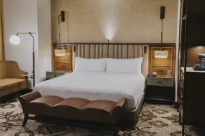 The Peregrine Omaha Downtown, Curio Collection by Hilton - Room