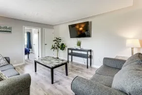 Lake Huron Launchpad! Creekfront Condo for Two - Interni
