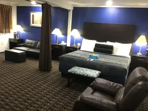 Budget Inn & Suites - Room