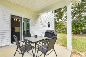11 Mi to Fort Bragg: Family Home w/ Patio! - Interiør