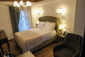 Gülce Köşk Otel & Restaurant - Værelse