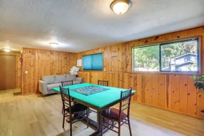 3 Mi to U of O Pet-friendly Home w/ Covered Deck! - Innenbereich