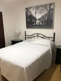 Stylish 3 bed house 2 bathrooms, with patio, roof terrace and communal pool 5 minutes away from the beautiful Spanish white village of Casares Pueblo and only 20 mins from the sea - Camera