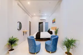 The Renaya Hotel - Chambre