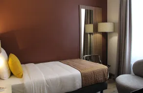 Leonardo Hotel Antwerpen - Room