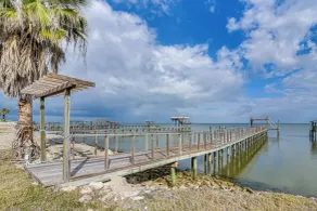 Saltwater Pool! Epic Galveston Bay Group Getaway! - Innvendig