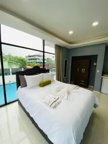 The Alexandria Marquis Hotel & Resorts Ltd - Room