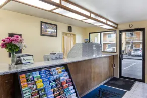 Riverside Inn & Suites - Hall